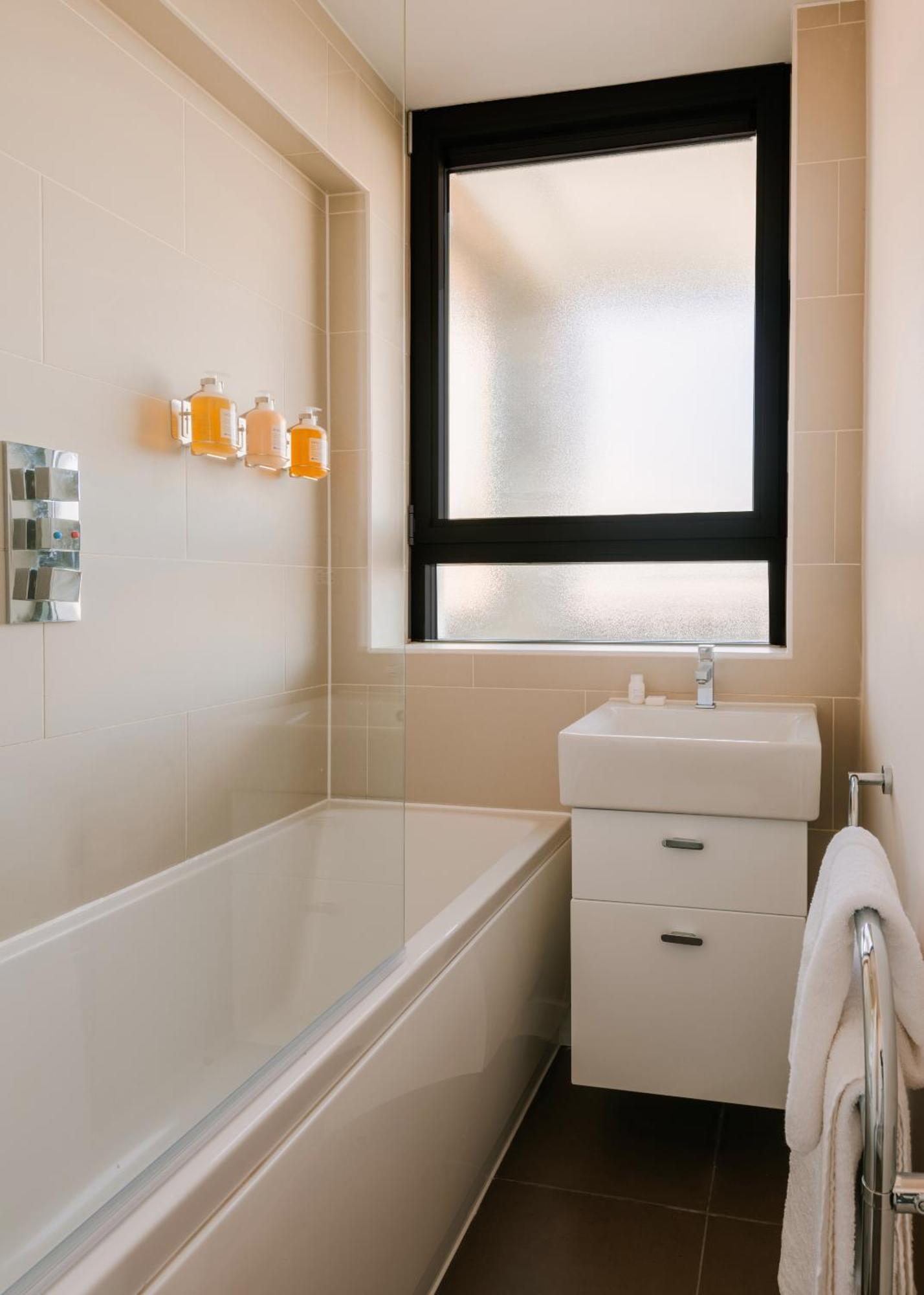 Sonder The Bard Aparthotel Londen Buitenkant foto